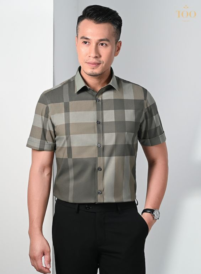 Mẹo chọn áo sơ mi nam cho người 45 tuổi chuẩn lịch lãm 8 1753471762 75 Meo chon ao so mi nam cho nguoi 45 tuoi