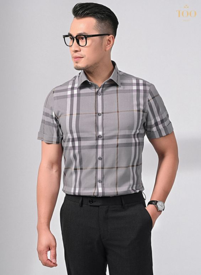 1754798436 988 Lua chon ao so mi nam thoi trang the nao